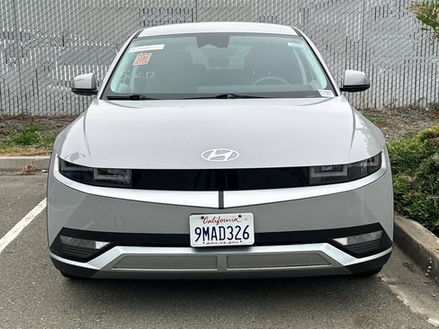 Used 2024 Hyundai Ioniq 5 SE RWD image 3