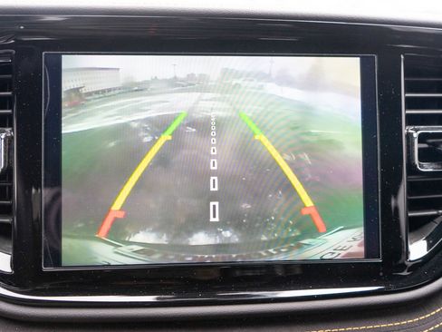 Used 2023 Dodge Durango R/T w/ Hemi Orange Plus Package image 19