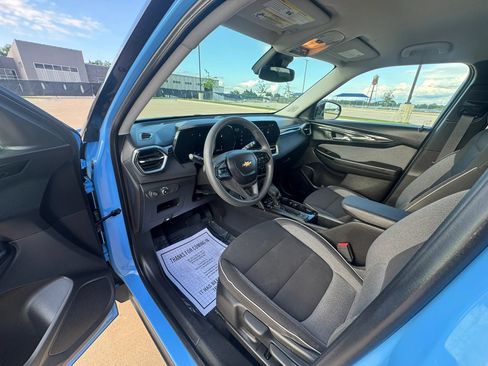 Used 2024 Chevrolet TrailBlazer LS w/ LS Convenience Package FWD image 20