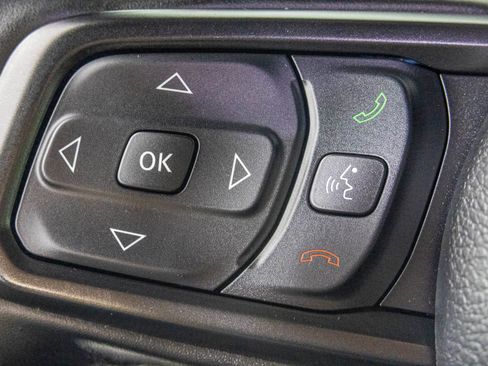 Used 2022 Jeep Wrangler Unlimited Sport AWD/4WD image 32