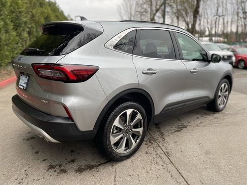 Used 2024 Ford Escape Platinum image 4