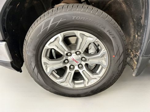 Used 2025 GMC Sierra 1500 SLT AWD/4WD image 35