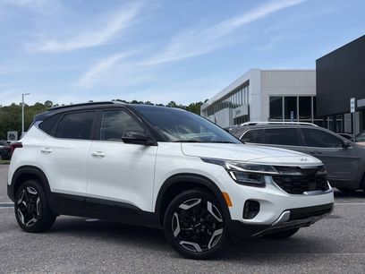 Used 2025 Kia Seltos SX