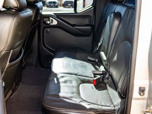 Used 2020 Nissan Frontier PRO-4X w/ Pro-4x Utility Package image 24