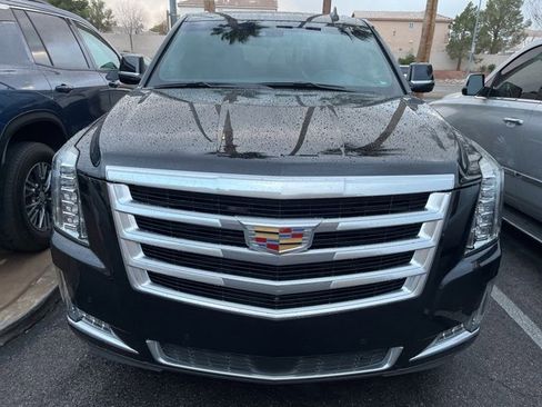 Used 2019 Cadillac Escalade Platinum image 10