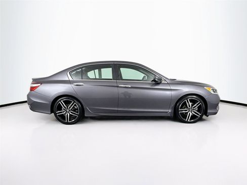 Used 2016 Honda Accord Sport image 9