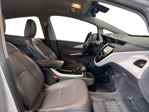 Used 2017 Chevrolet Bolt Premier FWD image 12