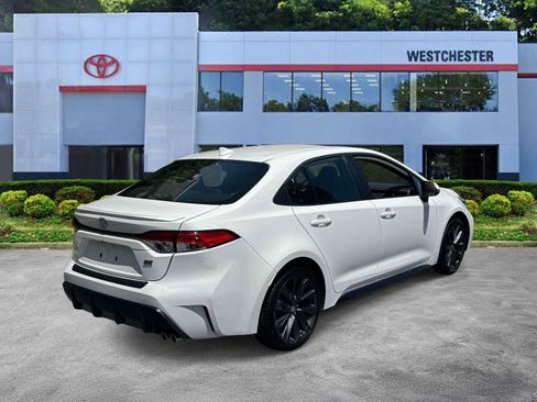 Used 2025 Toyota Corolla SE w/ SE Premium Package FWD image 7
