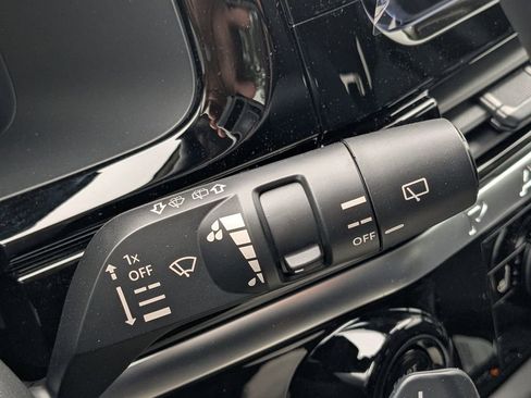 New 2026 Nissan Pathfinder SL FWD image 26