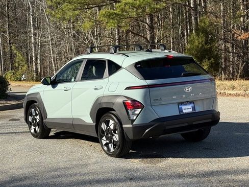 Used 2025 Hyundai Kona SEL image 3