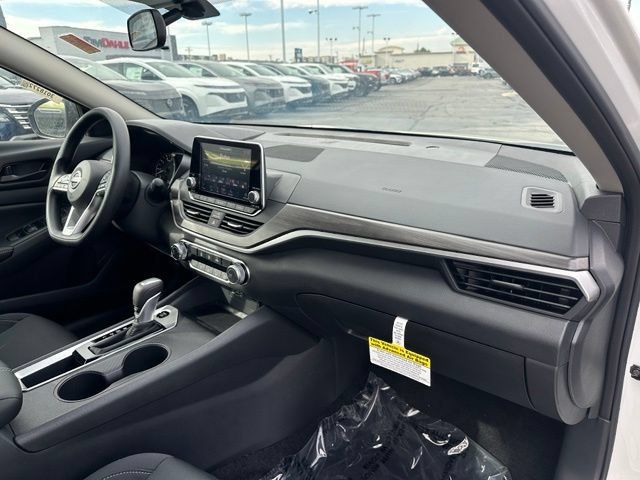 New 2026 Nissan Altima 2.5 SV FWD image 17