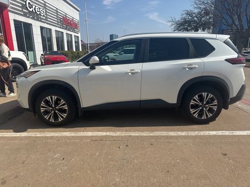 Certified 2023 Nissan Rogue SV w/ SV Premium B Package image 6