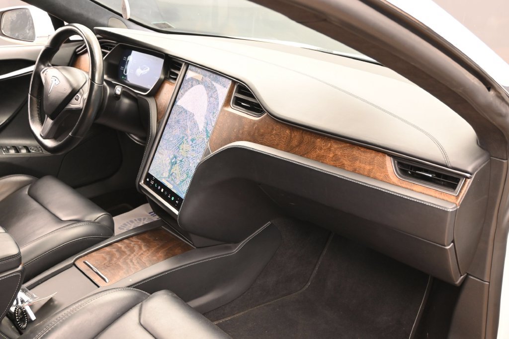 Used 2020 Tesla Model S Performance AWD/4WD image 32