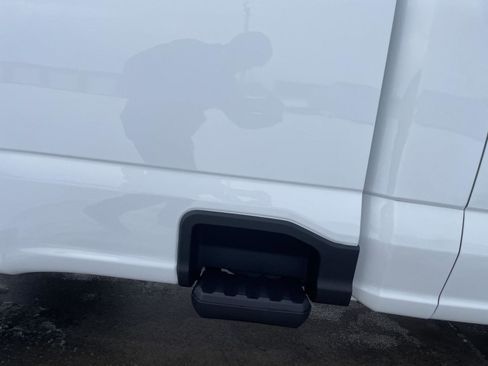 Used 2025 Ford F350 XLT image 29