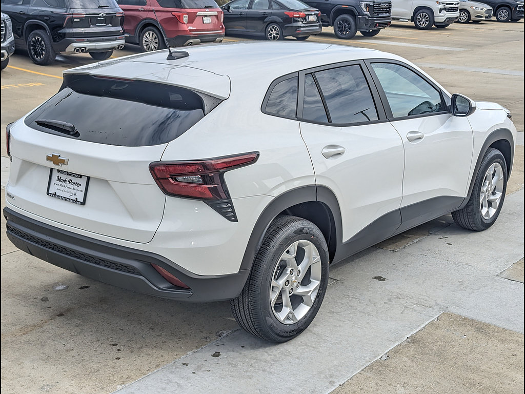 New 2026 Chevrolet Trax LS w/ LS Convenience Package FWD image 7