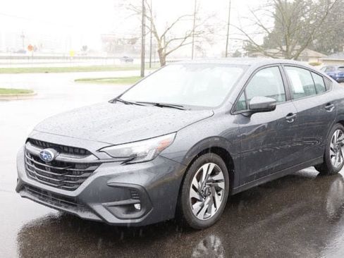 Used 2024 Subaru Legacy Limited AWD/4WD image 8