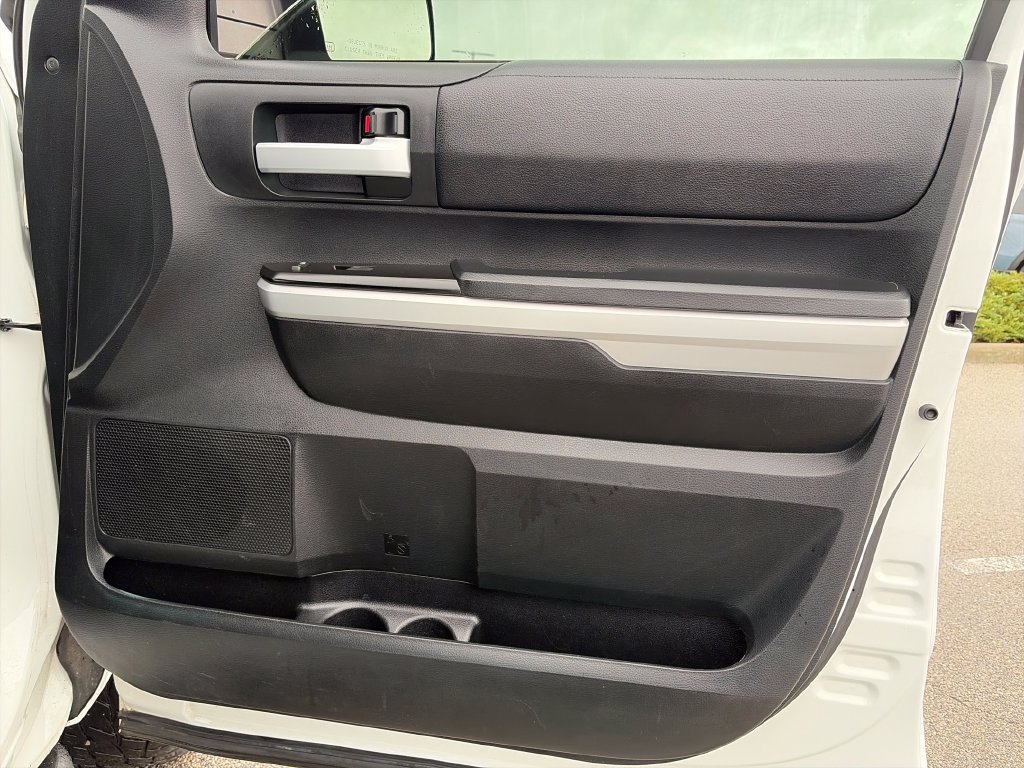 Used 2018 Toyota Tundra SR5 AWD/4WD image 11