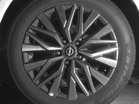 Used 2025 Nissan Altima 2.5 SV image 14