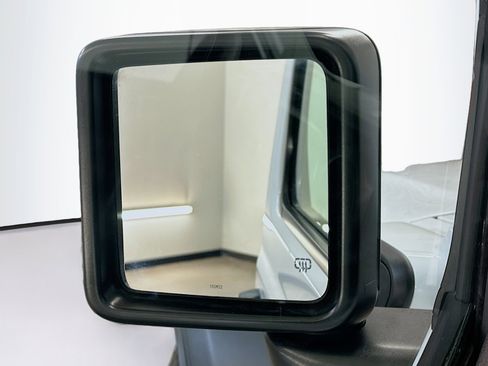 Used 2023 Jeep Wrangler Unlimited w/ Cold Weather Group image 16