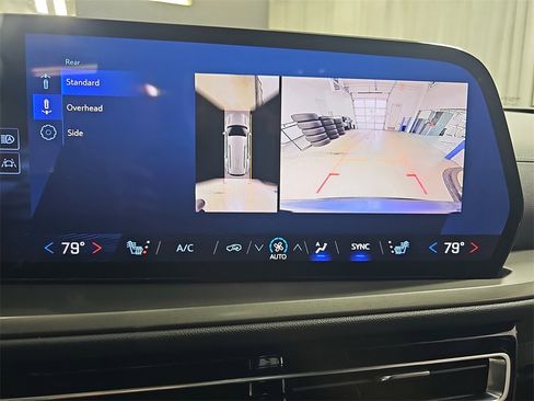 Certified 2024 Chevrolet Traverse LT image 29