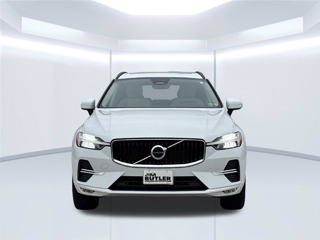 Used 2024 Volvo XC60 T8 Core AWD/4WD image 9