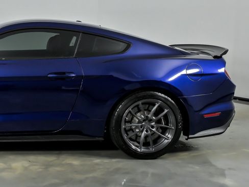 Used 2016 Ford Mustang Shelby GT350 w/ Technology Package RWD image 7