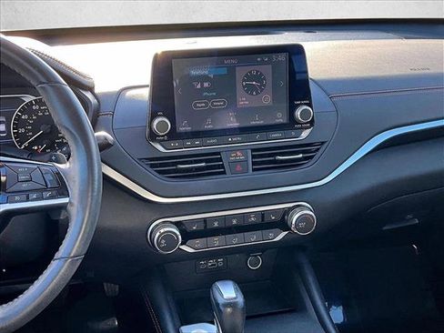 Used 2020 Nissan Altima 2.5 SR w/ Premium Package image 8