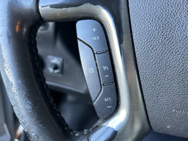 Used 2018 Chevrolet Express 2500 w/ Driver Convenience Package RWD image 17