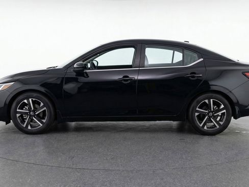 Used 2025 Nissan Sentra SV image 5