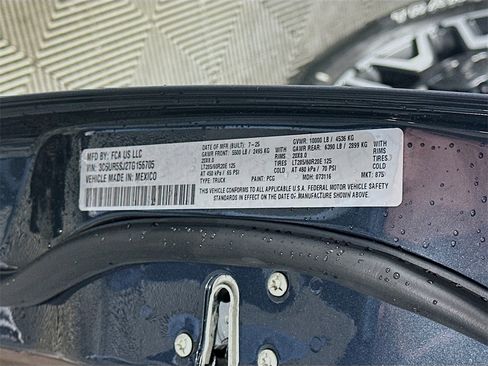 New 2026 RAM 2500 Limited w/ Towing Technology Group image 19