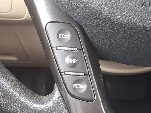 Used 2011 Kia Optima LX w/ Convenience Pkg image 22