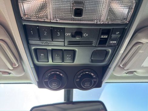 Used 2019 Toyota 4Runner TRD Off-Road Premium AWD/4WD image 26
