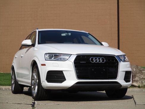 Used 2016 Audi Q3 2.0T Premium Plus w/ Technology Package AWD/4WD image 10