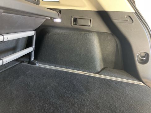 Used 2017 Cadillac XT5 Premium Luxury image 30