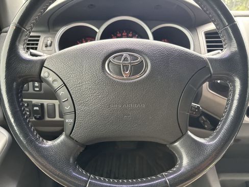 Used 2005 Toyota Tacoma 4x4 Double Cab w/ TRD Off-Road Pkg #2 image 10