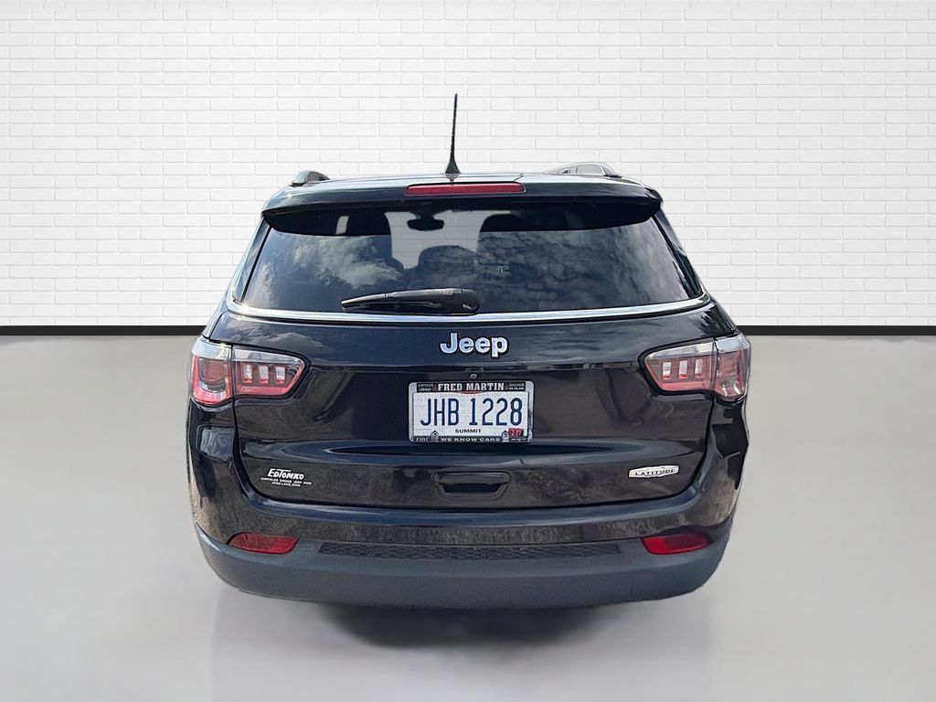 Used 2019 Jeep Compass Latitude w/ Cold Weather Group FWD image 4