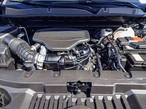 Used 2025 Chevrolet Blazer RS image 24