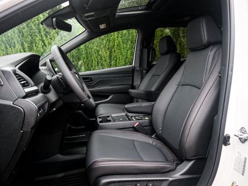New 2026 Honda Odyssey Sport-L image 16