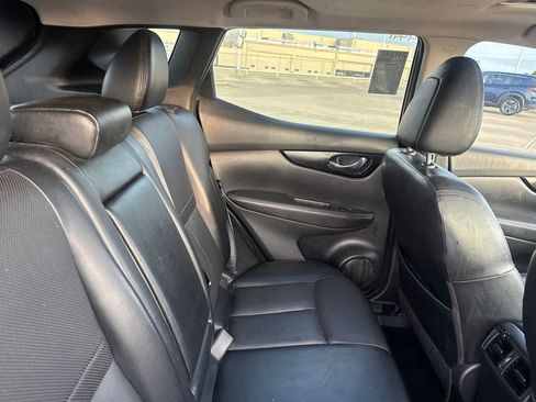 Used 2022 Nissan Rogue Sport SL w/ Premium Package FWD image 30