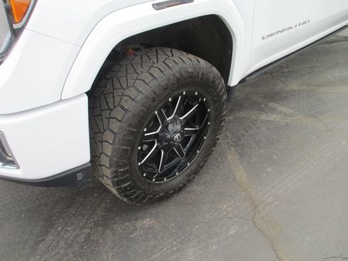 Used 2020 GMC Sierra 2500 Denali w/ Denali Ultimate Package AWD/4WD image 14