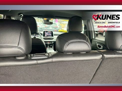 Used 2025 Jeep Compass Latitude image 33