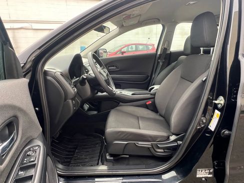 Used 2020 Honda HR-V LX image 27