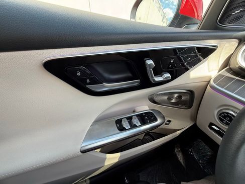 Used 2025 Mercedes-Benz C 300 Sedan image 20