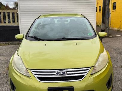Used 2013 Ford Fiesta SE