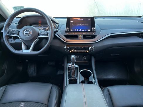 Used 2023 Nissan Altima 2.5 SR FWD image 16
