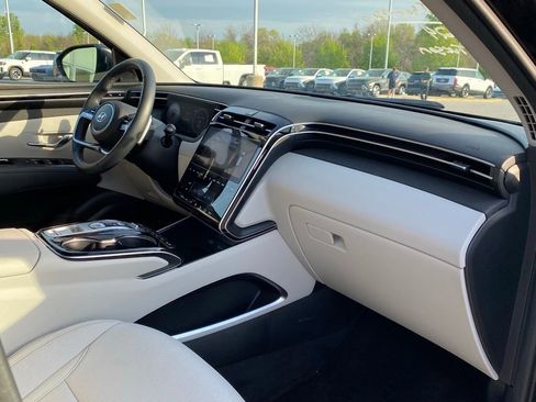 Used 2024 Hyundai Tucson Limited image 29