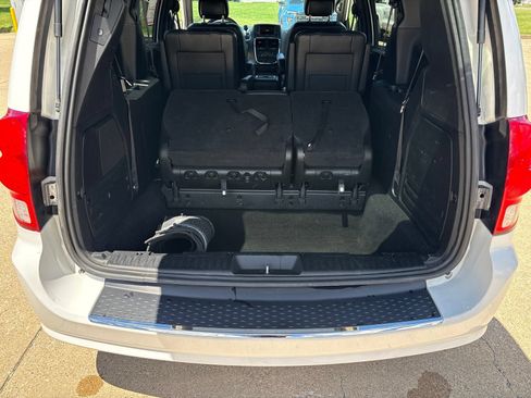 Used 2017 Dodge Grand Caravan GT FWD image 21