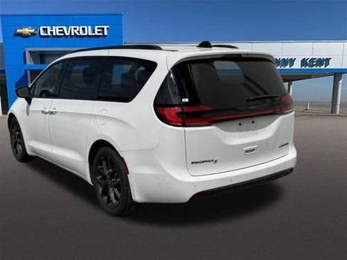 Used 2025 Chrysler Pacifica Limited FWD image 40