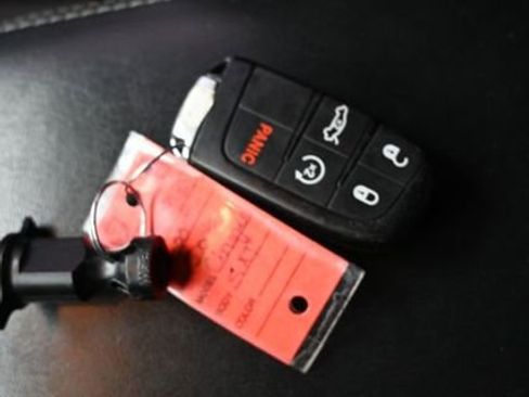 Used 2017 Dodge Charger SXT w/ AWD Plus Group image 9