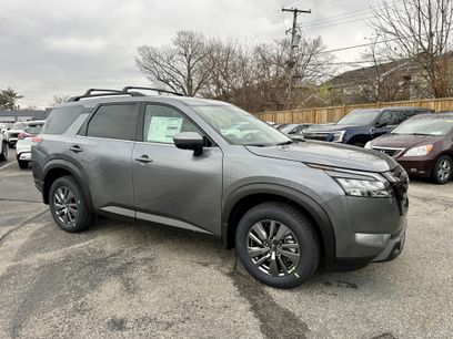 New 2025 Nissan Pathfinder SV